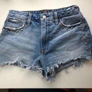 Abercrombie & Fitch: Annie High Rise Short